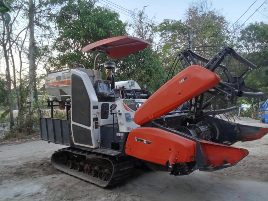 ขายรถเกี่ยวข้าว Kubota ปี 59 