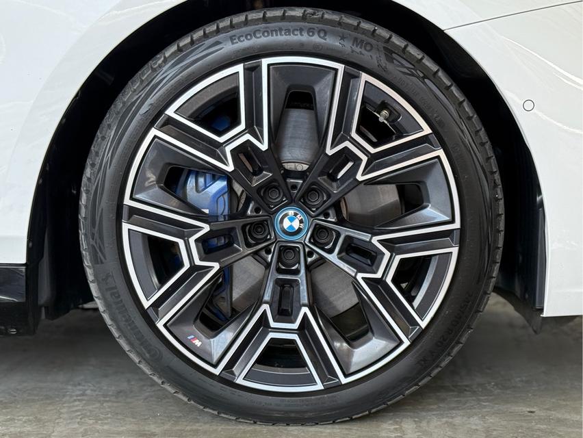 รหัสรถ WRT6636 📌2023 BMW i5 eDrive40 M SPORT โฉม G60 รูปที่ 17