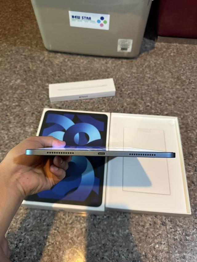ขายiPadAir5M1สีใหม่Blue64กิ๊กสูนTrueมีกล่องอีมี่ตรงไร้รอยตกใช้งานดีทุกๆฟังชั่นถูกมากก