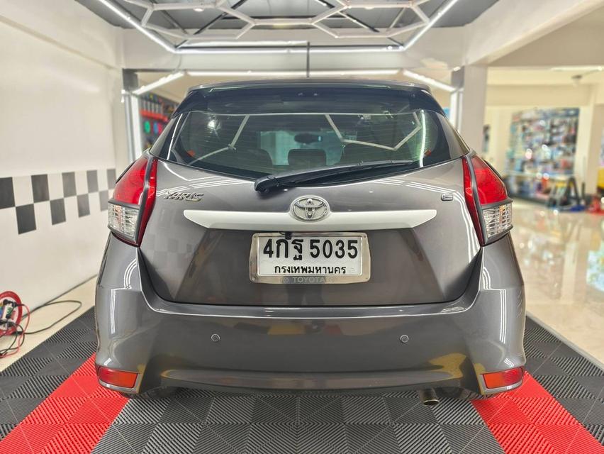 TOYOTA YARIS ECO 1.2 E เกียร์ Auto สีขาว ปี 2015 7