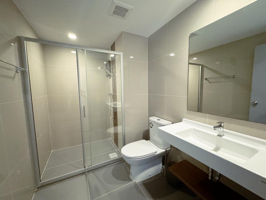 🏙️ คอนโดโมเดิร์นรีโนเวทใหม่ ไม่เคยปล่อยเช่า สวยหรูเหมือนห้องใหม่จากโครงการ พร้อมอยู่!! | 63.21 ตรม | 2 ห้องนอน 2 ห้องน้ำ | ชั้น 23 | BTS 200 เมตร 8