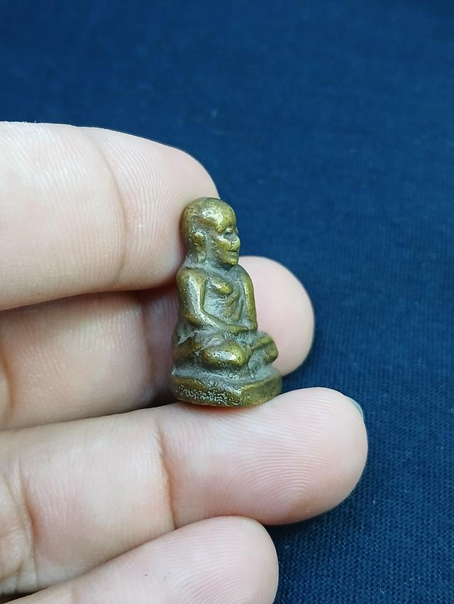 หลวงพ่อเงิน วัดบางคลาน 4