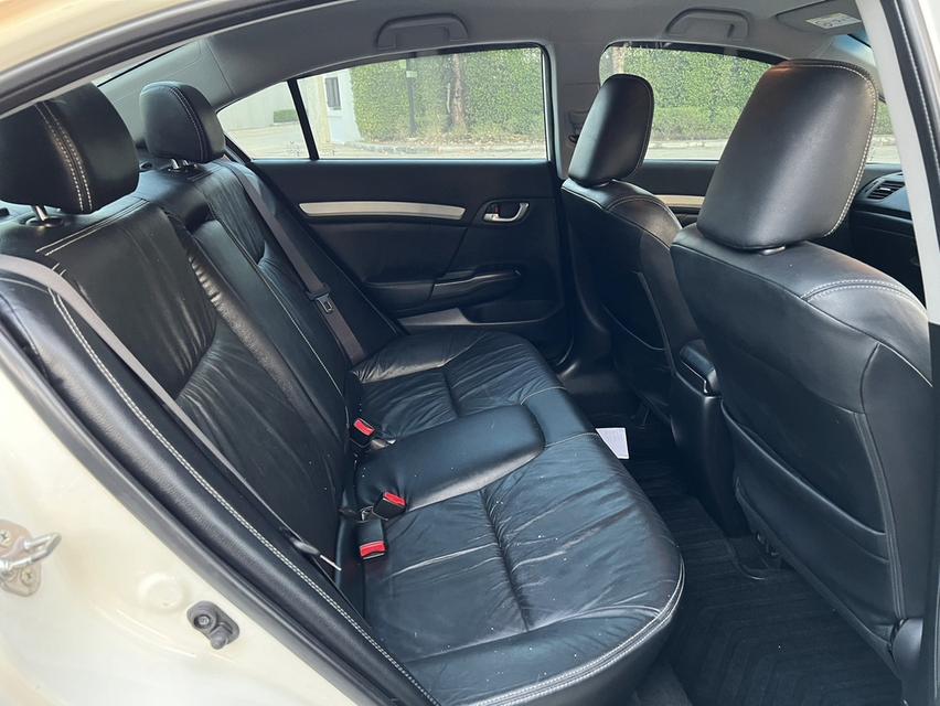 Honda Civic FB 1.8ES AT ปี2015 รถมือเดียวสภาพเดิมๆ 16