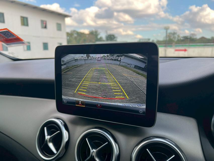 รหัสรถ NCT144 📌Mercedes Benz GLA200 1.6 Urban Facelift 2018 18