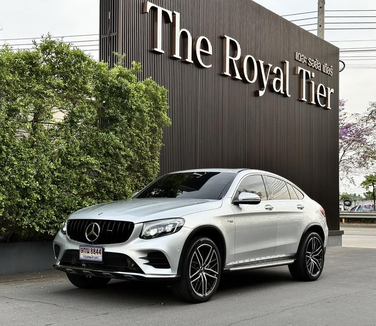 Benz GLC250 AMG Coupe สีเทา ปี 2019  (แต่ง GLC 43)