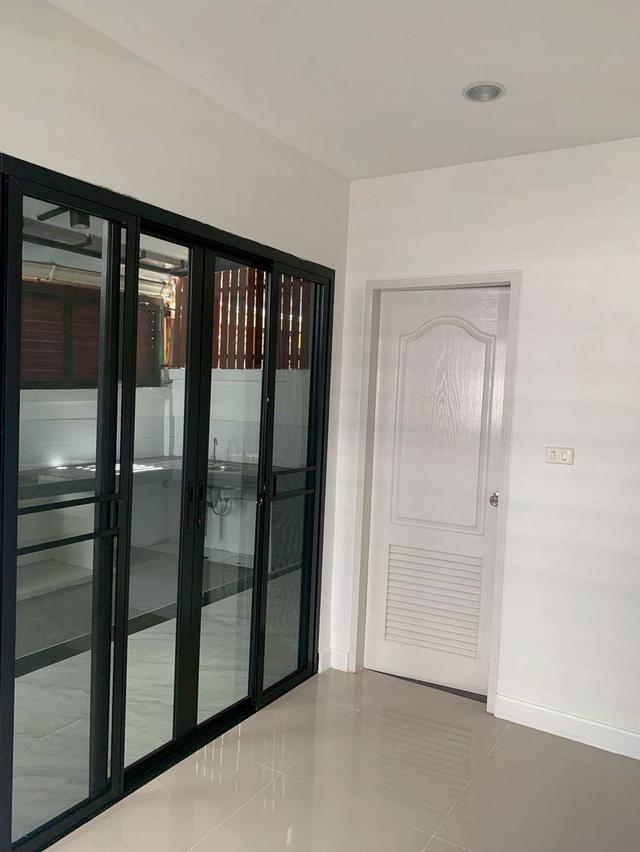 ขาย :ทาวน์โฮม 3 ชั้น,เนื้อที่ 29.3 ตรว.(หลังมุม)  หมู่บ้านไอฟิล บางนา ถนนเแกาญจนาภิเษก ซอย 57/2 13
