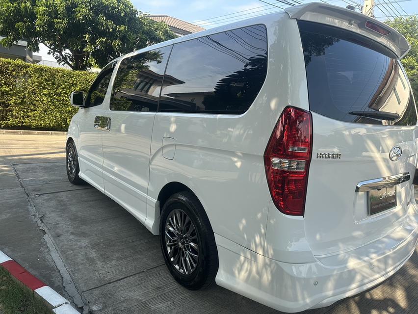 Hyundai H1 White Pearl Limited One A/T ปี2018 2