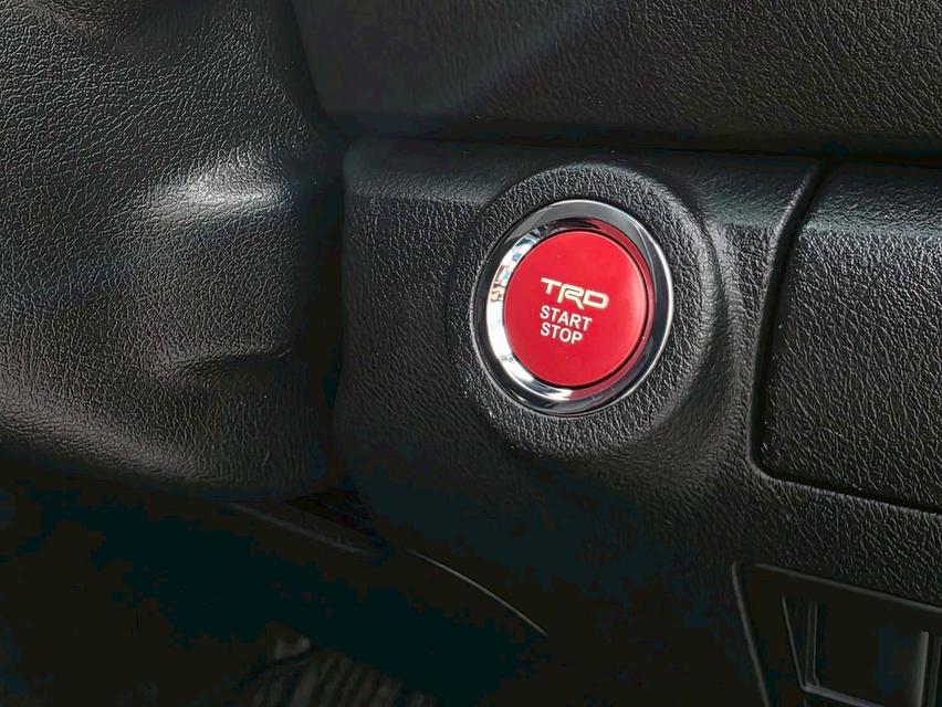 รหัสรถ PEAT608 🔥 สวยดุดัน TOYOTA FORTUNER 2.8 TRD Sportivo 2019 สีขาว รูปที่ 9