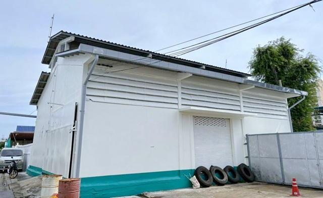 ถ.ติวานนท์ รัตนาธิเบศร์ แคราย รพ.พระนั่งเกล้า 2.6 กม.โกดังชั้นเดียว เข้า-ออกสะดวก ซ.เรวดี17-27 1