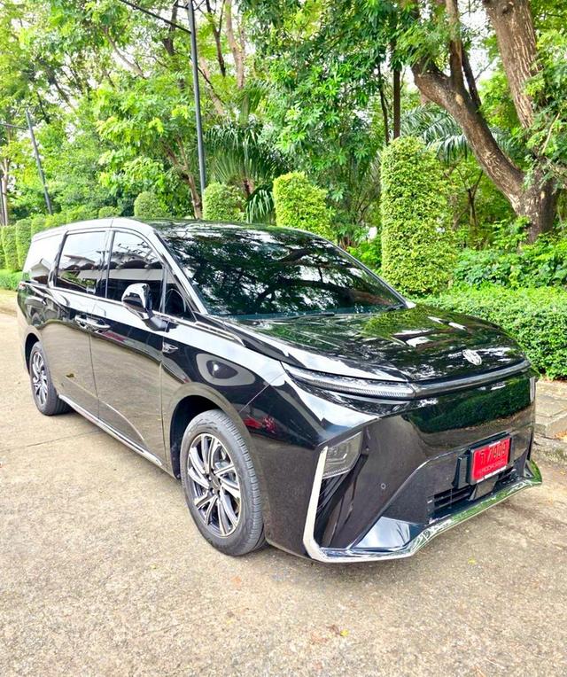 MG Maxus9 V Super Luxury สีดำ ปี 2024 ไมล์ 9,000 กม.