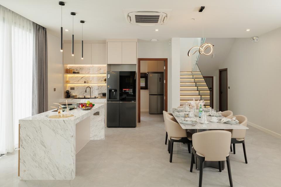 🏡 ขาย Pool Villa 2 ชั้น 🏊‍♂️ 4 ห้องนอน 🛏️ 5 ห้องน้ำ 🚿 พร้อมสระว่ายน้ำในตัว ✨ ราคา 19.9 ล้านบาท 💰🔥 จองเลย 8