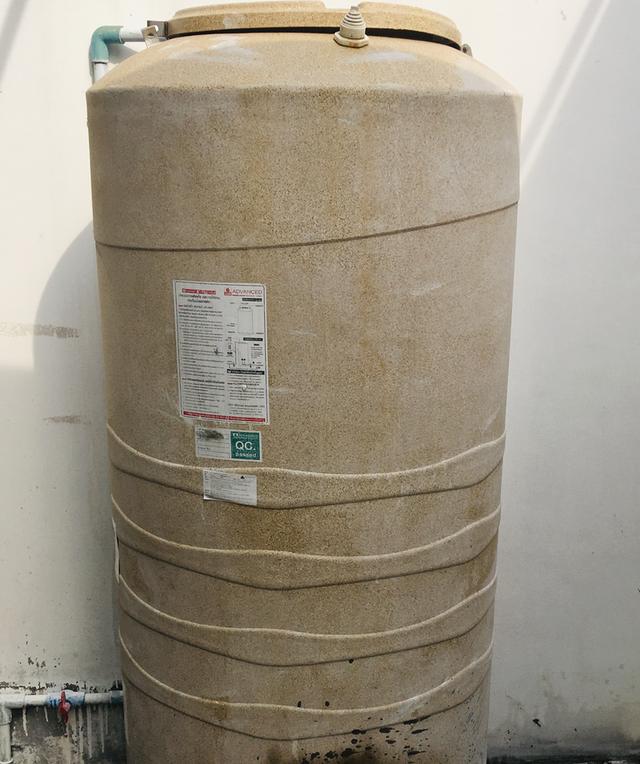 แอร์ 12000 BTU / เครื่องทำน้ำอุ่น / ปั้มนำ้พร้อมถังเก็บนำ้ 5