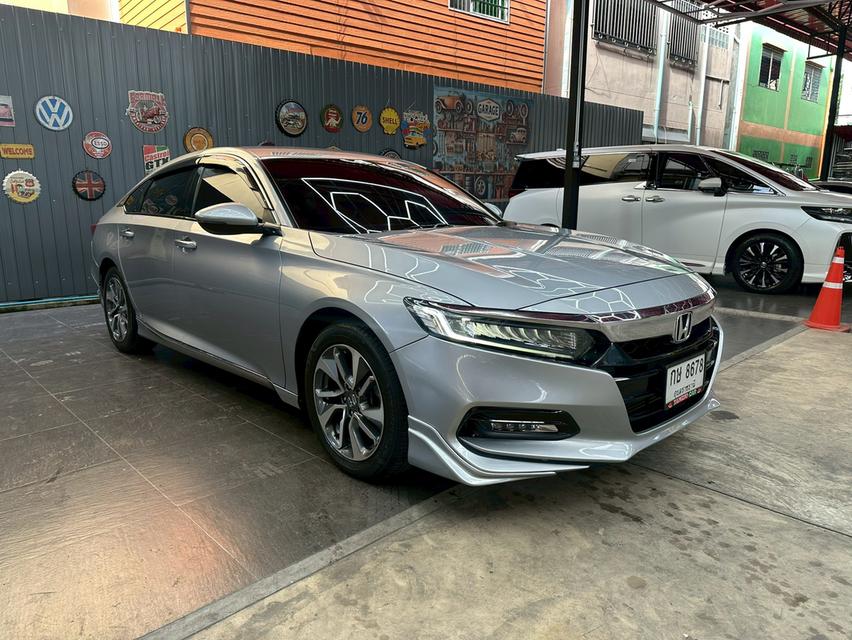 HONDA ACCORD 1.5 Turbo EL ปี2019 รถบ้านแท้ ออพชั่นเต็มคัน พร้อมใช้งาน.