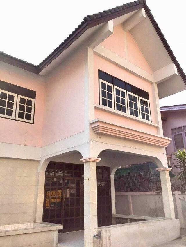 🏠​​ขายบ้านทำเลทอง ซอยเพชรเกษม 88 - บางแค อยู่แล้วเฮง เดินทางสะดวก เข้าออกได้ 3 เส้นทางหลัก พื้นที่ 105 ตรว. ในราคา 9.5 ล้านบาท 4