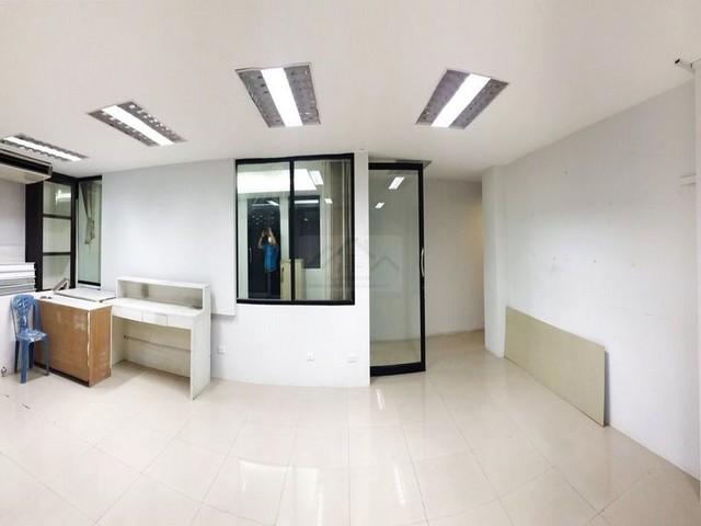 ให้เช่าสำนักงาน 5 ชั้น กว่า 500 ตรม. โครงการมินิ แอร์พอร์ต ออฟฟิศ (Mini Airport Office) ริมถนนวิภาวดีขาเข้า ตกแต่งพร้อมใ 6