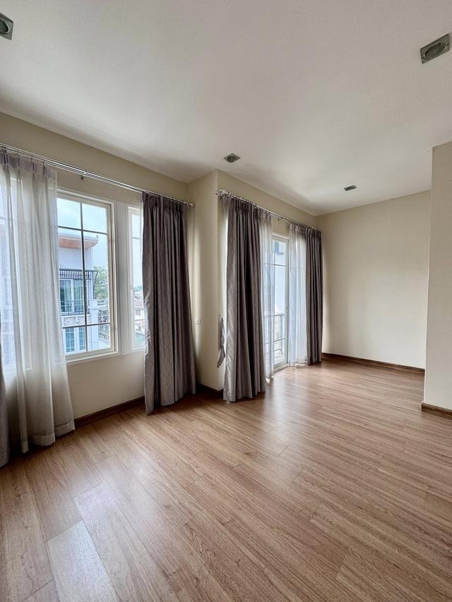 ขาย/เช่าทาวน์โฮมโกเด้นทาวน์1 ลาดพร้าว-เกษตรนวมินทร์ 4