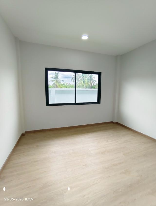  🏡บ้านใหม่มือ 1 พร้อมเข้าอยู่ ทำเลทองหนองจอก 13