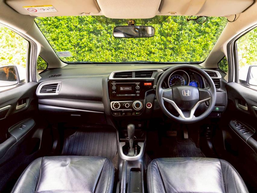 Honda Jazz 1.5V ปีจด 2015 ประกันเครื่องเกียร์3ปี3หมื่นkm 14