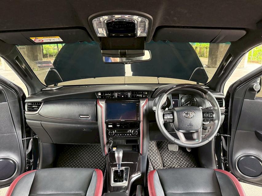 ขายรถ Toyota Fortuner 2.8 Legender 2WD ปี 2022 สีดำ เกียร์ออโต้ 14