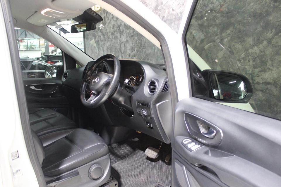 รหัสรถ JRS3443 หรูหราสุดๆกับ Benz Vito ปี 2016  13