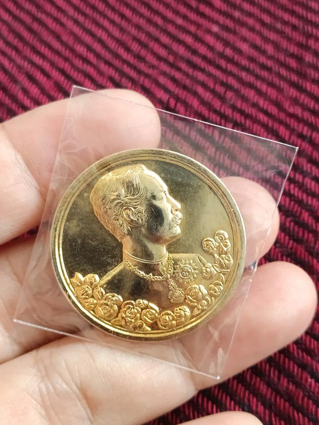 เหรียญรัชกาลที่ 5 หลังพระนารายณ์ทรงครุฑ กะไหล่ทอง ปี2536 วัดแหลมแค จ.ชลบุรี 3