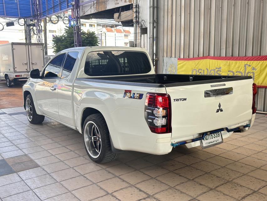 MITSUBISHI TRITON CAB ตัว GLX เครื่อง2.5cc. เกียร์ธรรมดา ปี 2022 -รถไมล์แท้100%คะ วิ่งมาแค่20,xxxกิโล  5