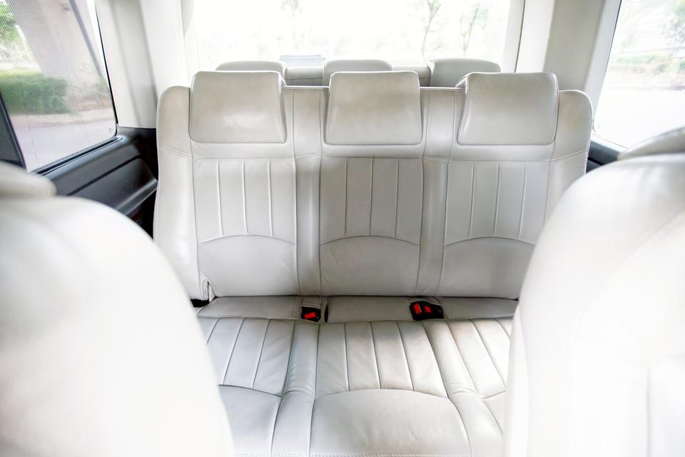 VOLKSWAGEN CARAVELLE 2.5 TD ดีเซล ปี 2010 สีดำ มือเดียวป้ายแดง 13
