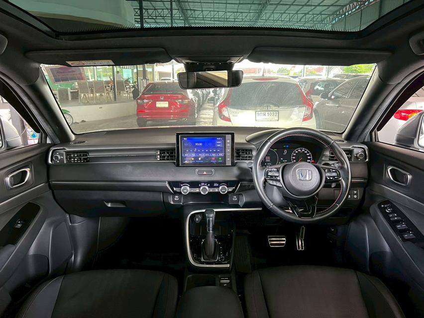 ปี 2022 HONDA HRV, 1.5 RS eHEV โฉม ปี21-ปัจจุบัน  สีขาวมุกเซรามิค Premium Sunlight Ceramic 18