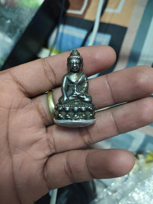 พระกริ่งเนื่อเงินเก่าๆเเท้1000℅ 2