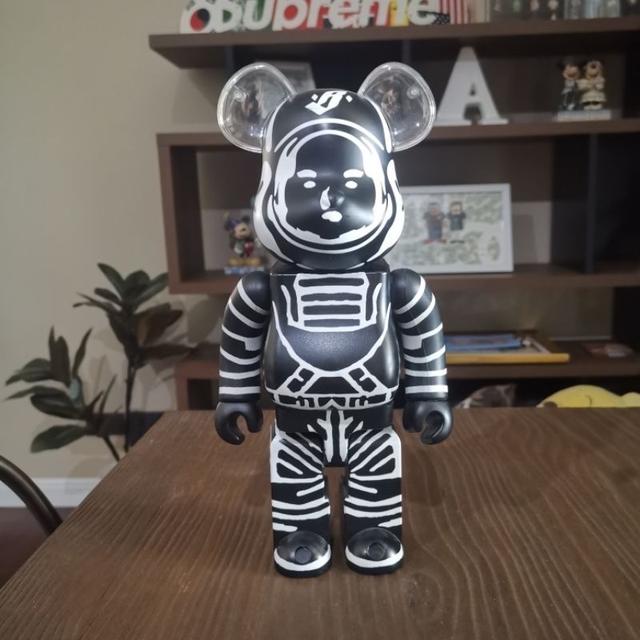 ส่งต่อ Bearbrick 400% 1