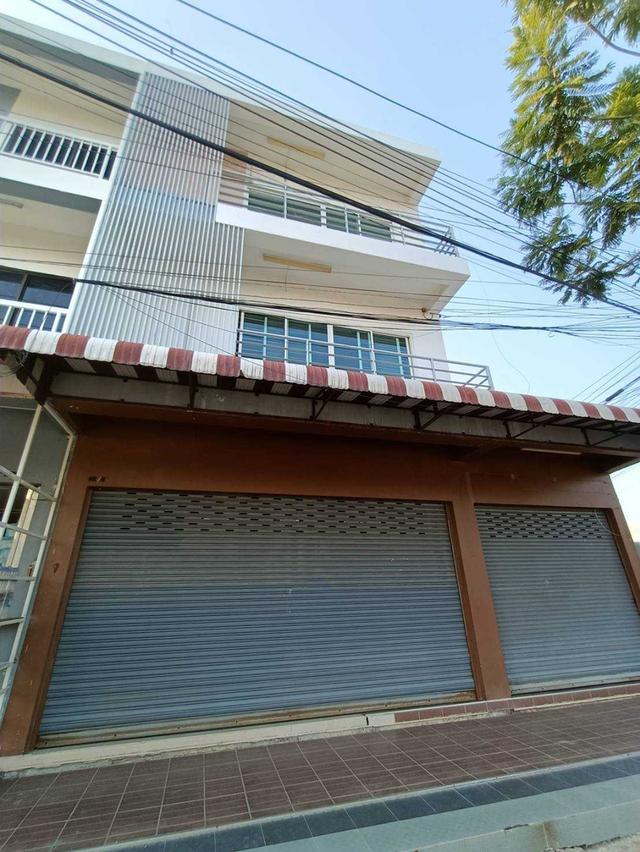 ขายอาคารพาณิชย์ 3 ชั้น หลังมุม ประเวศ เฉลิมพระเกียร ร.๙ 644 4