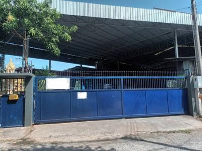 ขายโรงงานพร้อมบ้านศรีราชา พื้นที่ 360 ตรว. โกดังมีขนาด980ตรม. มีบ้าน 2 หลัง พื้นที่สีเหลือง 1