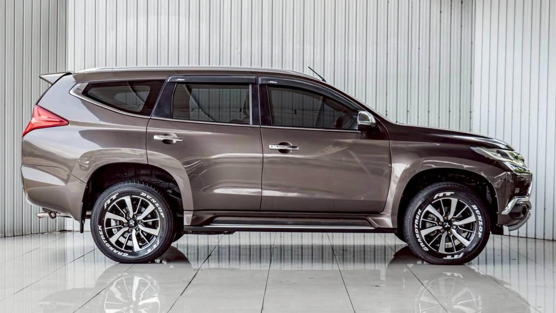 MITSUBISHI PAJERO SPORT 2.4 GT Premium 4WD ปี 2016 สีน้ำตาล รถVat. โฉม ปี15-ปัจจุบัน รูปที่ 7