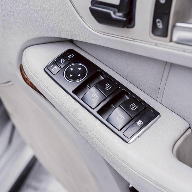 รหัสรถ 67GG373 Benz W212 แต่งเป็น E63 FACELIFT Look ปี 2012 ล้อ 4