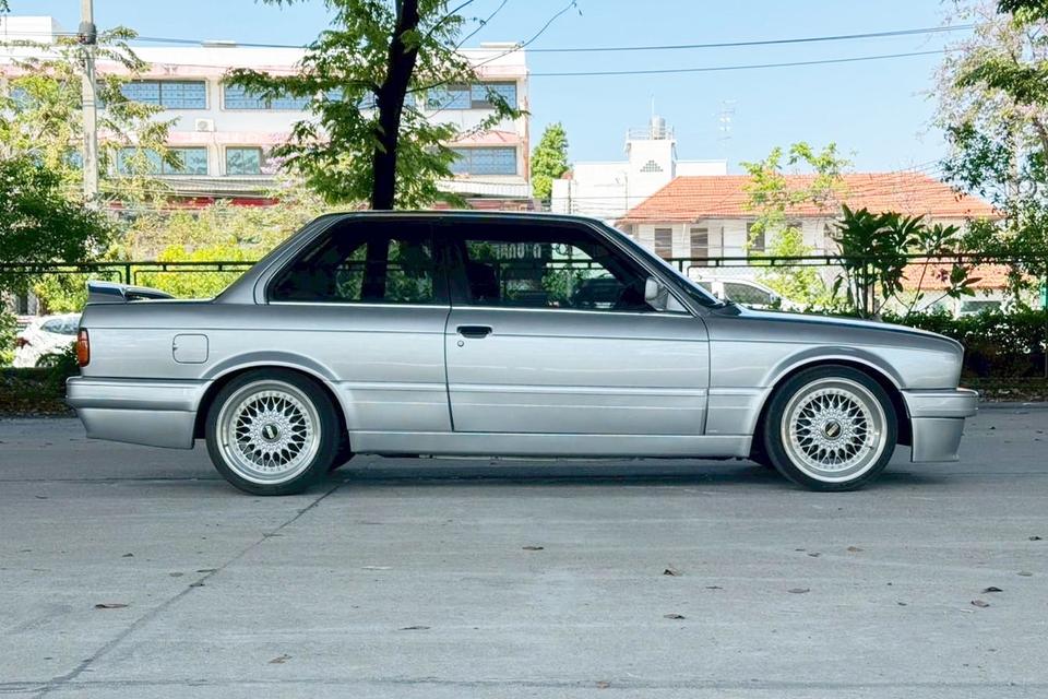 1990 BMW 318i 1.8 E30 MT 2 ประตู  เกียร์ธรรมดา พร้อมใช้งาน รูปที่ 4