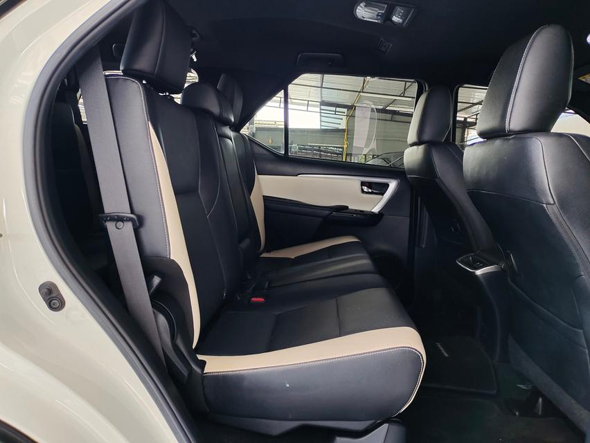 FORTUNER LEGENDER 2.8 V 4WD ปี 2020 จด21 ✅ ฟรีค่าจัด-ค่าโอน ✅ ฟรีประกันภัย ✅ ฟรี พรบ 13