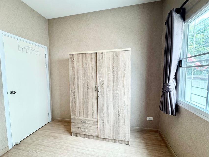 ให้เช่าทาวน์โฮม หมู่บ้านเสนาวีว่า อัสสัมชัญ ศรีราชา 15