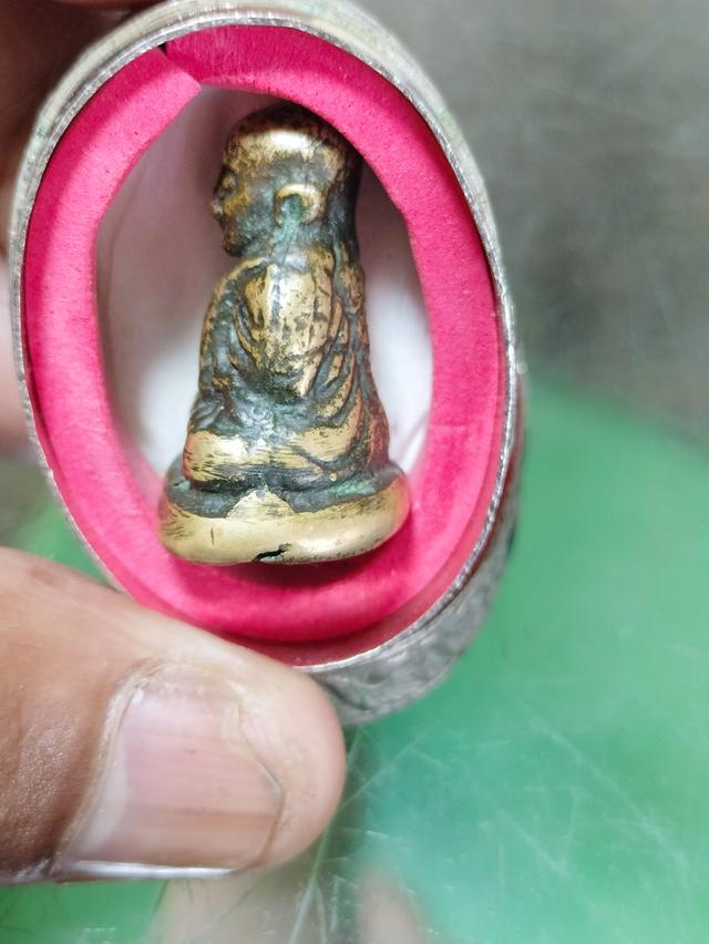 หลวงพ่อเงินพิมพ์ขี้ตา รูปที่ 3