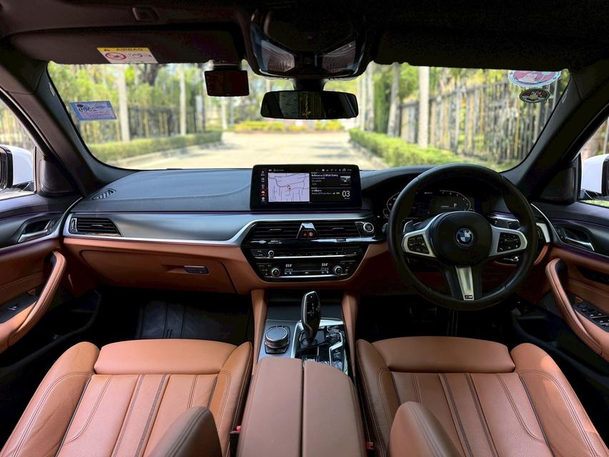 รหัสรถ PJP5665 2023 BMW 530e M-SPORT รูปที่ 8