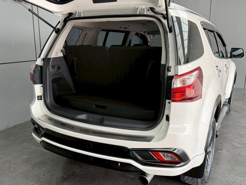 ปี 2019 ISUZU MU-X, 1.9  THE ONYX โฉม ปี13-20 สีขาว เกียร์ออโต้ ประวัติดี เข้าศูนย์ตลอด มือเดียวป้ายแดง รูปที่ 16
