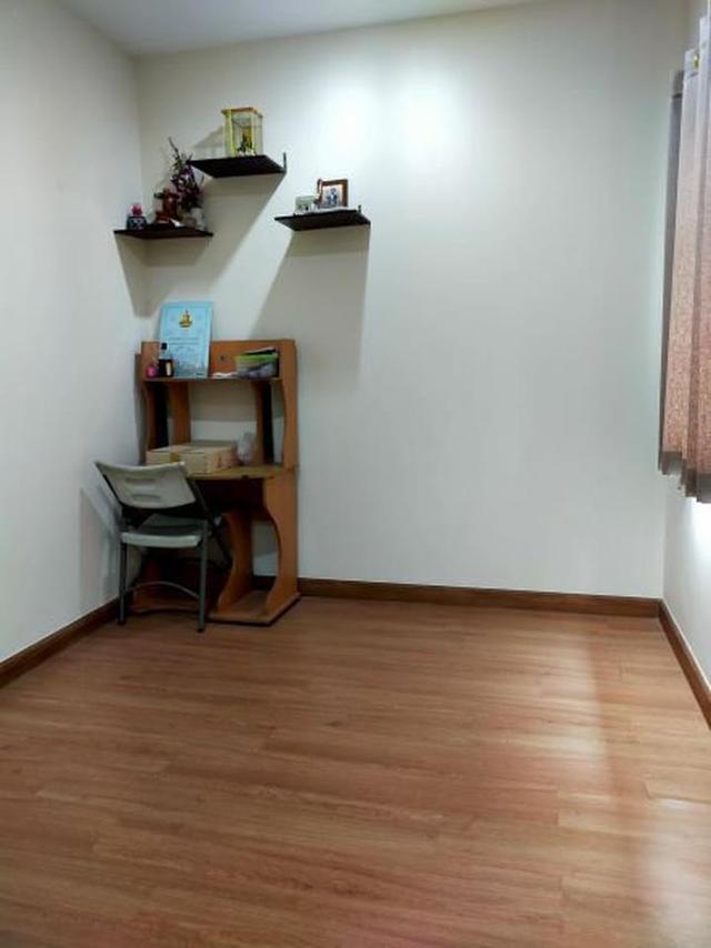 ขายด่วน!! ทาว์นเฮ้าส์ ราคาถูก ใกล้สนามบินสุวรรณภูมิ ม.โกลเด้น ทาวน์ 1 บางนา-สวนหลวง  กรุงเทพมหานคร 10250 3