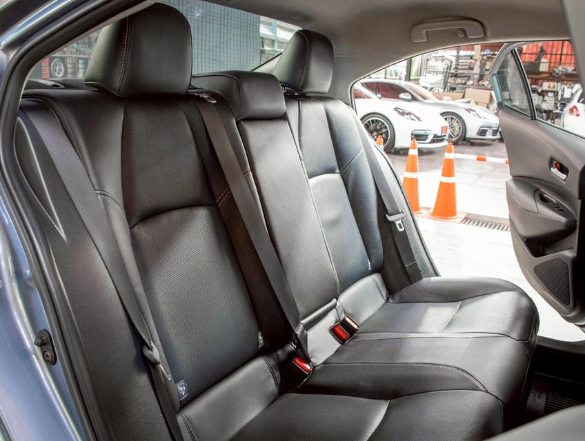 TOYOTA ALTIS  1.8 HYBRID PREMIUM ปี2021 7