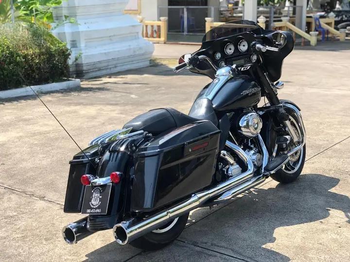 รถบ้านราคาเบาๆ Harley Davidson Street Glide 3