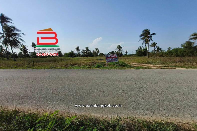 ที่ดินเปล่า เนื้อที่ 33-0-38 ไร่ ซอยสันตินคร ใกล้หมู่บ้านศิริวรรณ ถนนเพชรเกษม ตำบลอ่าวน้อย อำเภอเมืองประจวบคีรีขันธ์ ประจวบคีรีขันธ์ 1