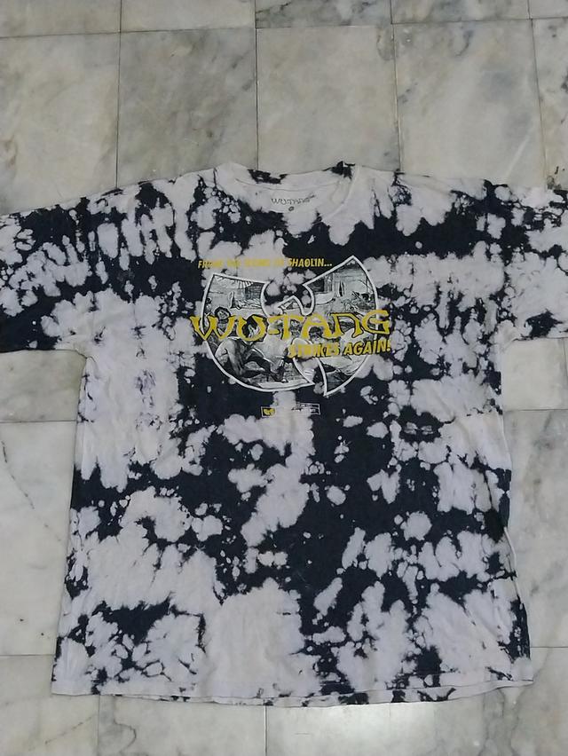 เสื้อยืดแขนสั้น แนวกลุ่มฮิปฮอปสัญชาติอเมริกัน WU-TANG Clan "Strikes Again" แท้ มือสอง สภาพดี ของพร้อมส่งครับ