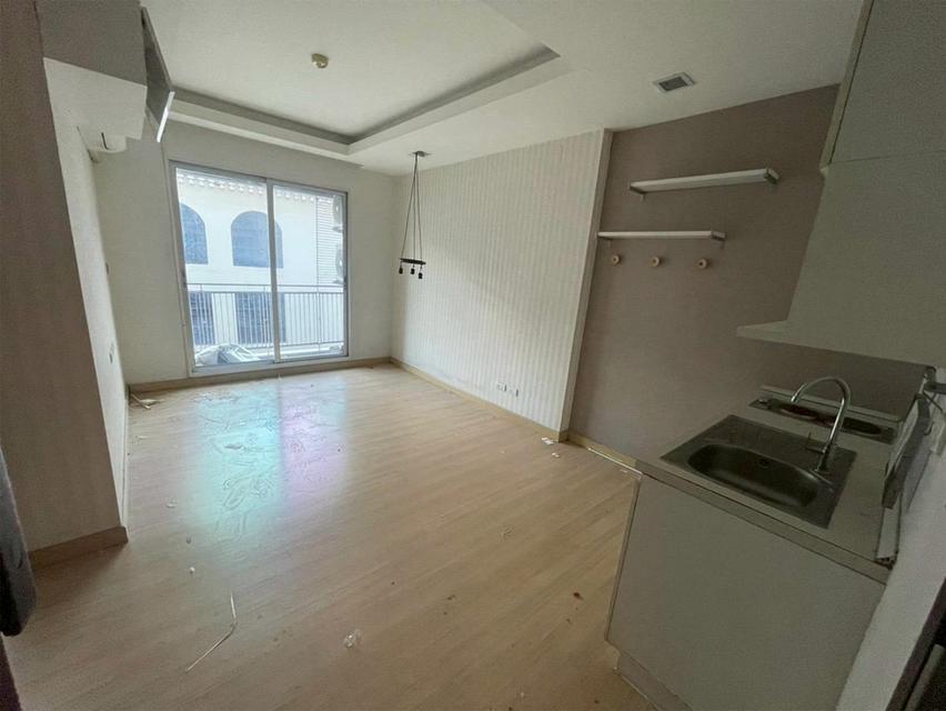 Condo Thru Thonglor (ขายต่ำกว่าราคาตลาดเยอะ เพียง 2.2 ลบ.) ห้อง 36 ตารางเมตร 1 ห้องนอน ชั้น4 พร้อมเข้าอยู่ 2