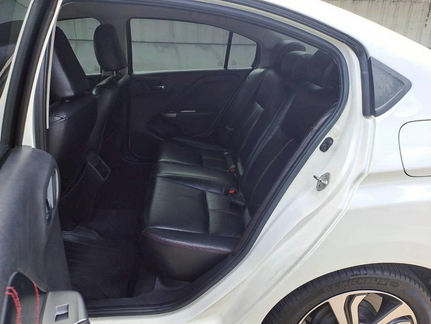 Honda City 1.5 SV รุ่นTop ปี 2015 สีขาว 13