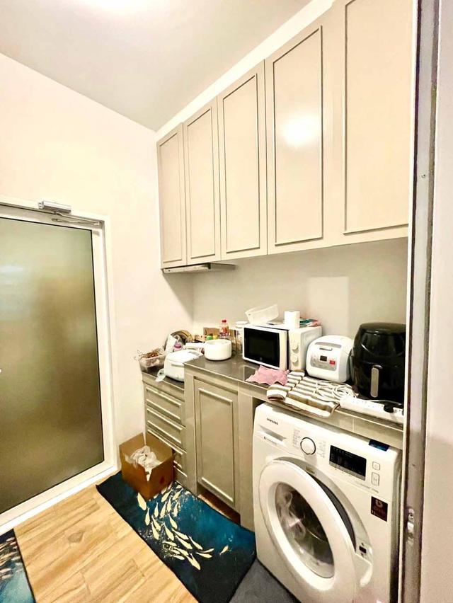 ให้ช่าบ้านเดี่ยว 2 ชั้น หมู่บ้านฟอร์เร่ ลำลูกกาคลอง 5 ปทุมธานี ใกล้ทางด่วน เช่า 25,000/ด. เฟอร์ครบ ไม่มีเฟอร์ 19,000/ด. 4นอน 3น้ำ แอร์ 4 ตัว ติดต่อ 0 15