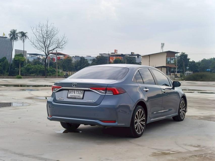 TOYOTA  ALTIS  Sedan 4dr Hybrid High E-CVT 7sp FWD 1.8สีเทา  Y2019  9