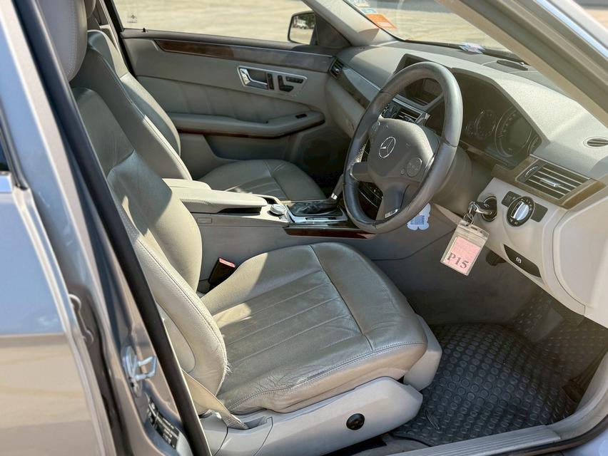 Mercedes-Benz E250 CDI 2.1 W212ปี 2010 รูปที่ 8